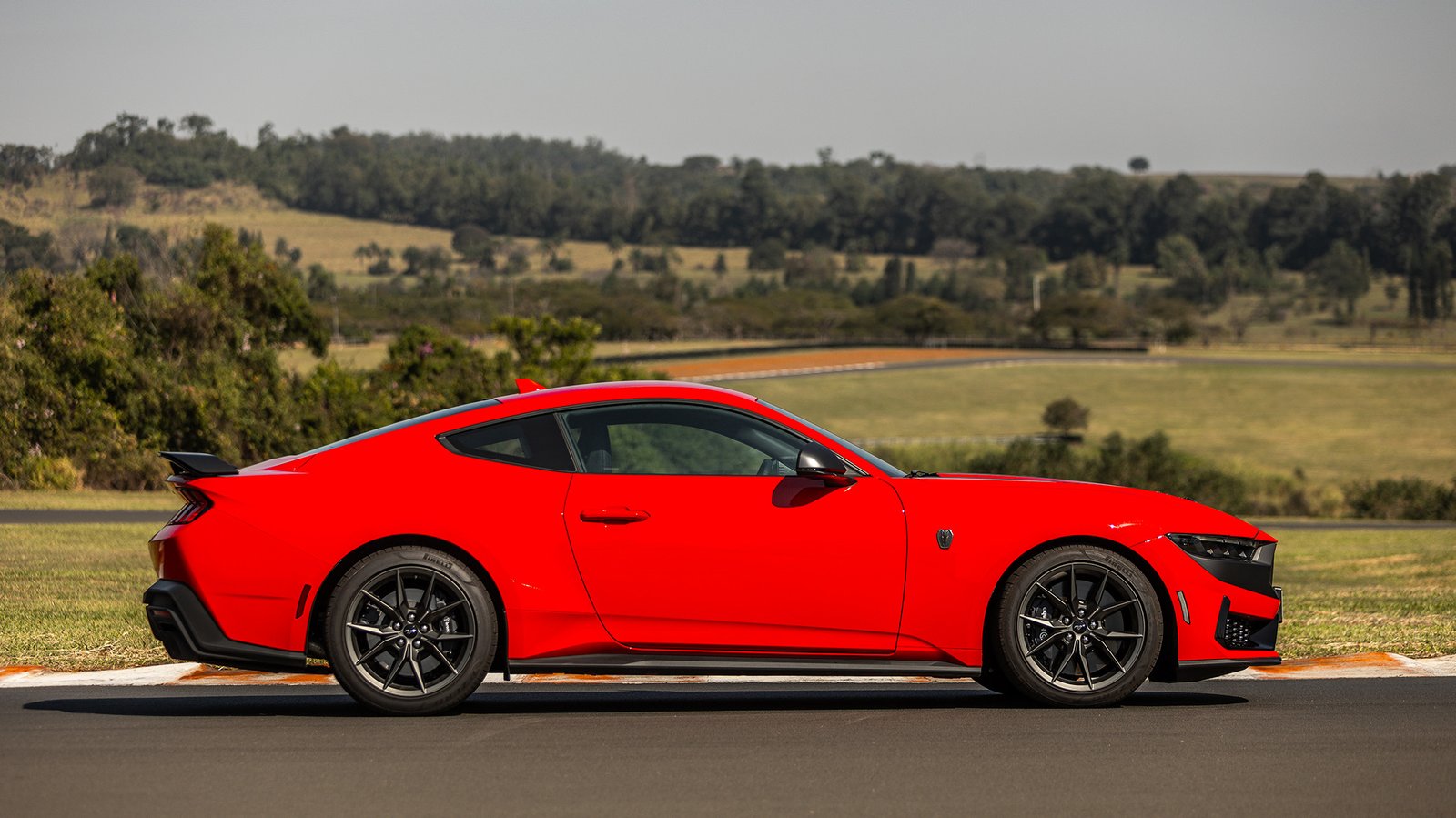 Ford Mustang Dark Horse